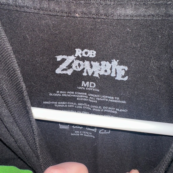 Living Dead Girl Black T-Shirt
Rob Zombie - Picture 2 of 2